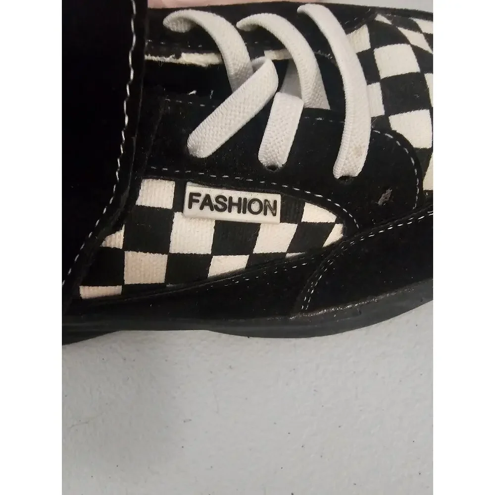 NWOB Boy's Lace up Sneakers Size EU37 US 5- 5.5